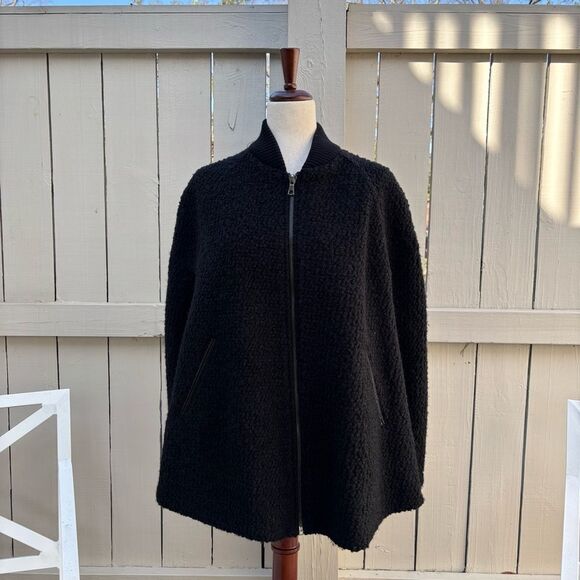Forever 21 black boucle cape - Picture 4 of 6